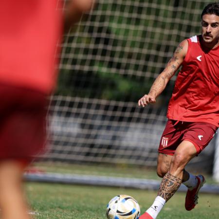 Estudiantes entrena este miércoles en City Bell a puertas cerradas