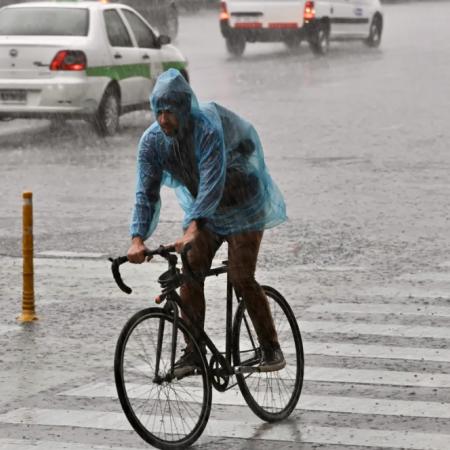 ¿Hasta cuándo lloverá en La Plata? El pronóstico anticipa lluvias hasta el jueves y mejora recién el viernes