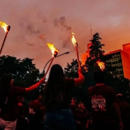 Paro en la UNLP y marcha de antorchas en La Plata por el financiamiento universitario