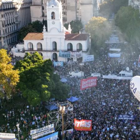 La UNLP marchará nuevamente por salarios y financiamiento universitario