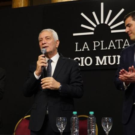 Julio Alak lanzó la Secretaría de Relaciones Internacionales de La Plata con Daniel Lipovetzky y Marcos Urtubey