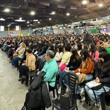 Berazategui: 1300 docentes participaron de un congreso educativo