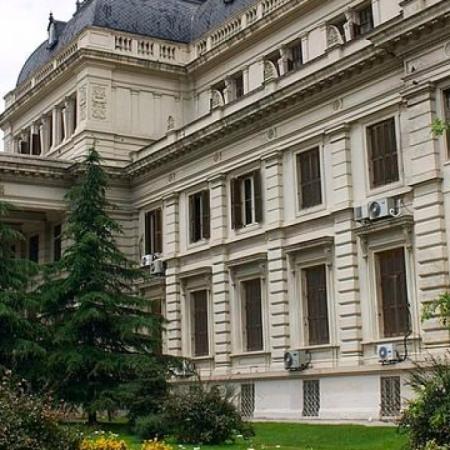 Impulsan una histórica reforma para que jóvenes de 18 años puedan ser concejales