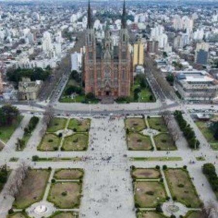 Proponen un plan integral de transporte para La Plata con subtes, teleférico y tren urbano