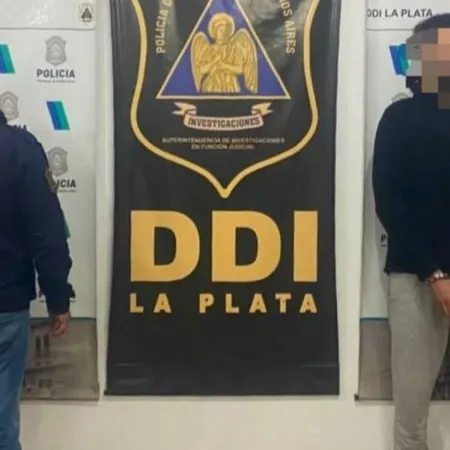 Los Hornos: cayó un prófugo por el asalto a un chofer de DiDi, la pista el celular