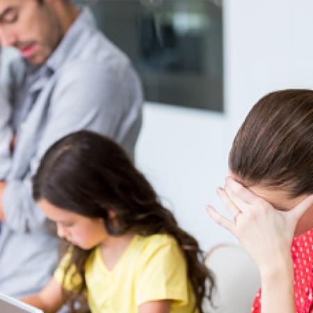 Proponen en La Plata un programa gratuito para asistir a familias con deudas