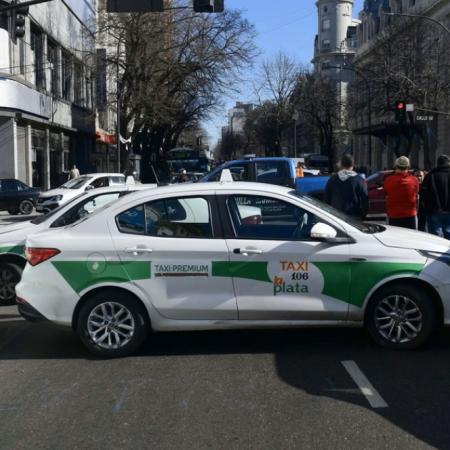 La Plata reforzará los controles contra Uber, DiDi y Cabify tras el reclamo de los taxistas